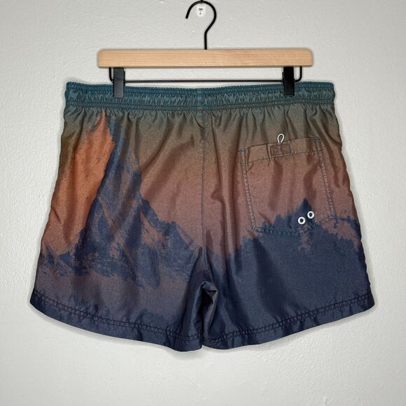 American Eagle Mens Swim Trunks Large Blue Pink Gradient Mountains Beach Resort - Picture 2 of 11